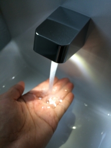 コフレル自動水栓の照明
